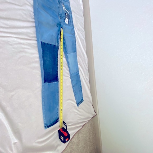 Universial Thread High Rise Skinny Jeans.  Size 00/24R.  NWT - Picture 6 of 10